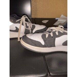 Nike Men’s Low-Top Sneakers in White and Dark Gray